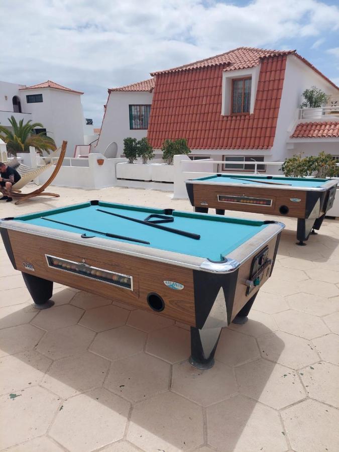 Greatly Located Apartment With Heated Pool, Los Cristianos لوس كريستيانوس المظهر الخارجي الصورة