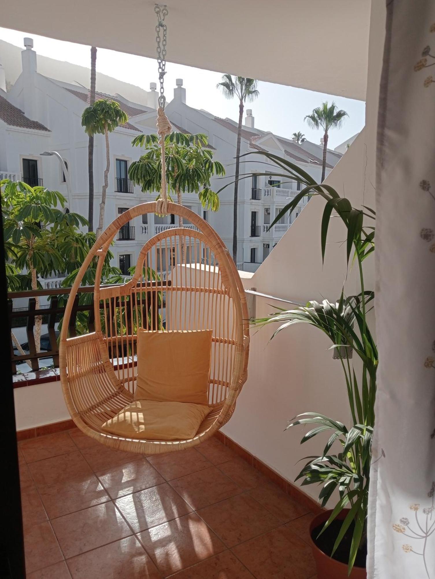 Greatly Located Apartment With Heated Pool, Los Cristianos لوس كريستيانوس المظهر الخارجي الصورة
