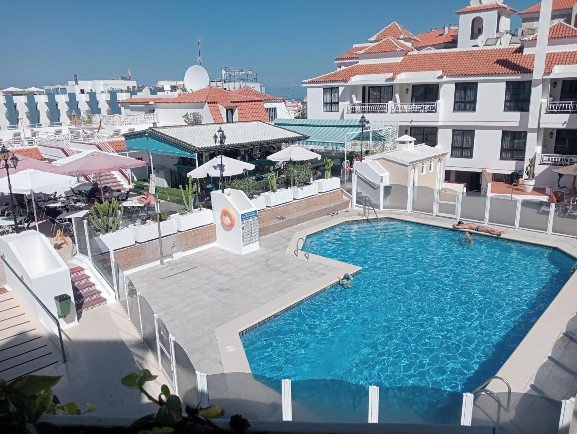 Greatly Located Apartment With Heated Pool, Los Cristianos لوس كريستيانوس المظهر الخارجي الصورة